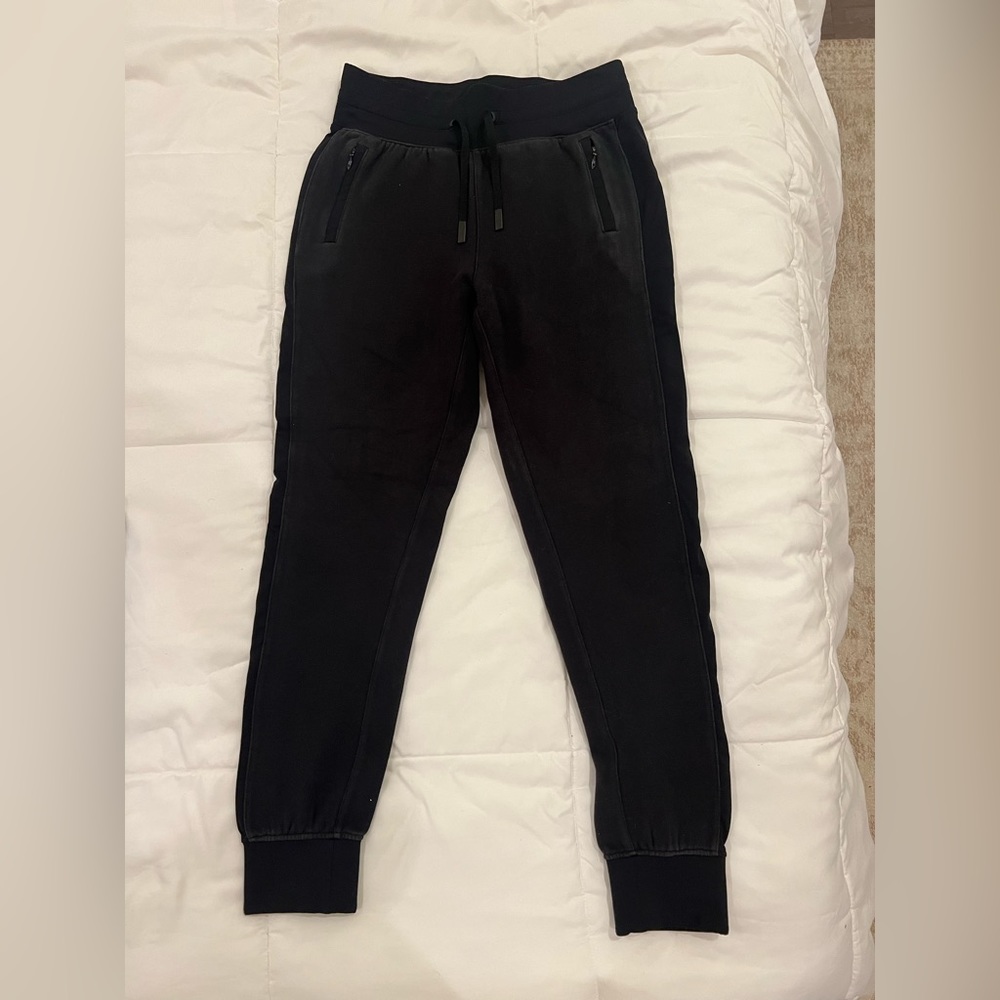 Lululemon Women’s Size 4 Black Joggers